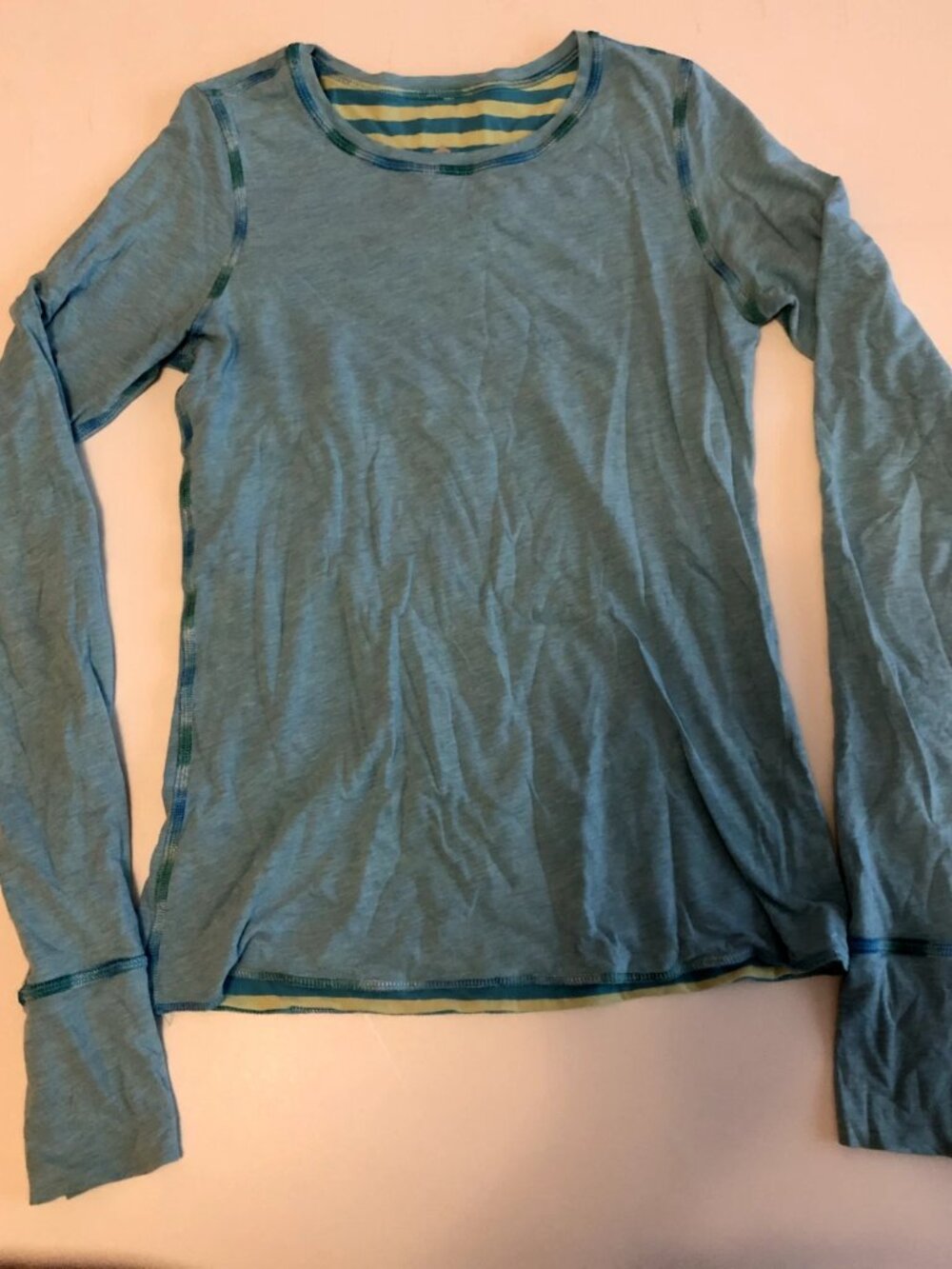 Ivivva by Lululemon Girls Long Sleeve T-Shirt Light Blue